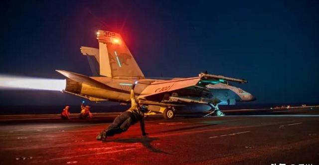 76人队防守崩盘，惨遭对手狂轰猛炸，美国.的简单介绍-开云体育官网