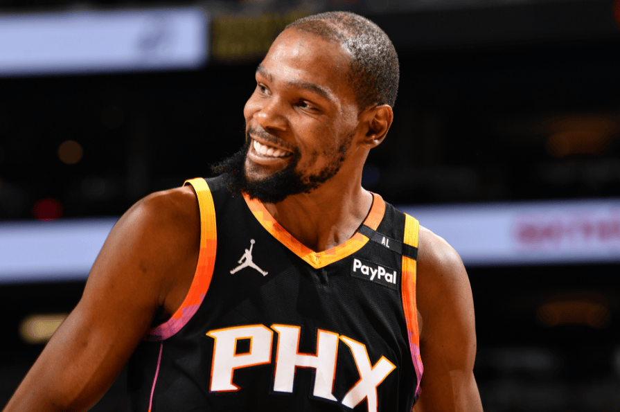 杜兰特新星重返赛场表现突出，切尔西前途光明！-开云体育官网